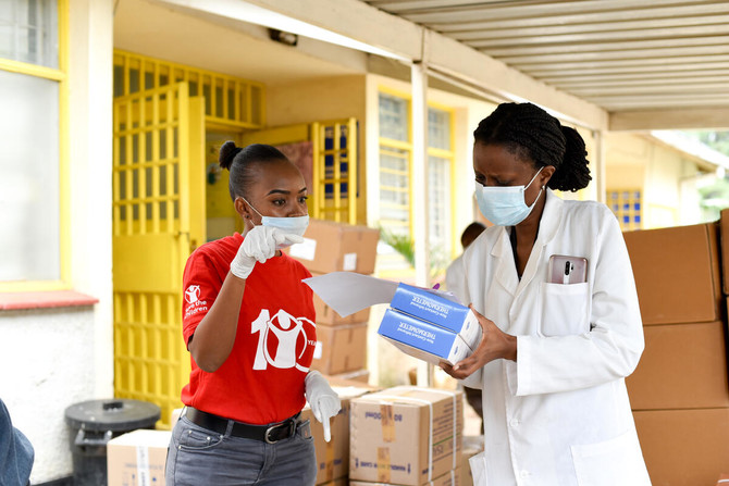 세이브더칠드런이 나이로비 빈민가에 코로나바이러스 예방물품을 전달하고 있다. 사진. 세이브더칠드런코리아
