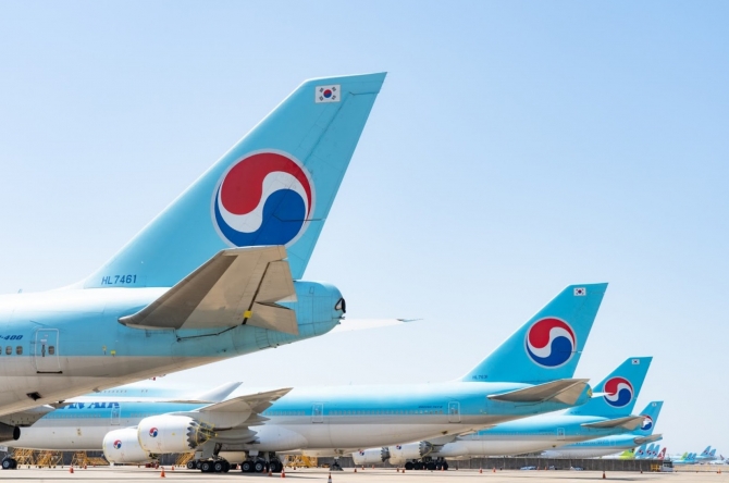 김포공항 주기장을 채우고 있는 대한항공 항공기. 사진. 대한항공 제공