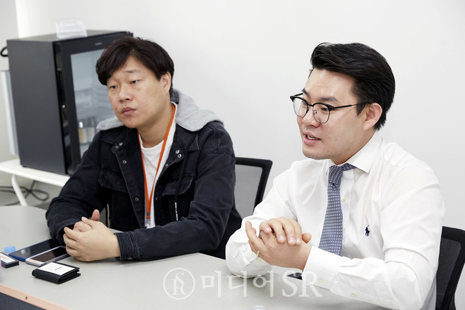 장건영(오른쪽), 이상곤 고미코퍼레이션 공동대표가 "동남아시아 시장에서 미디어커머스 분야의 퍼스트무버가 되도록 노력할 것"이라고 포부를 밝히고 있다. 사진. 구혜정 기자.