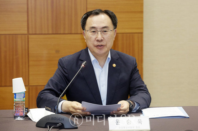 문승욱 산업통상자원부 장관. 사진. 구혜정 기자