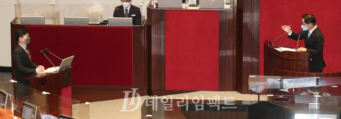한동훈 법무부 장관(왼쪽), 더불어민주당 박범계 의원. 공동취재사진