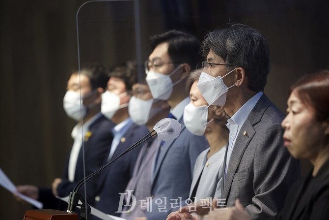민주당, 더탐사 언론탄압 규탄 긴급 기자회견. 사진. 구혜정 기자