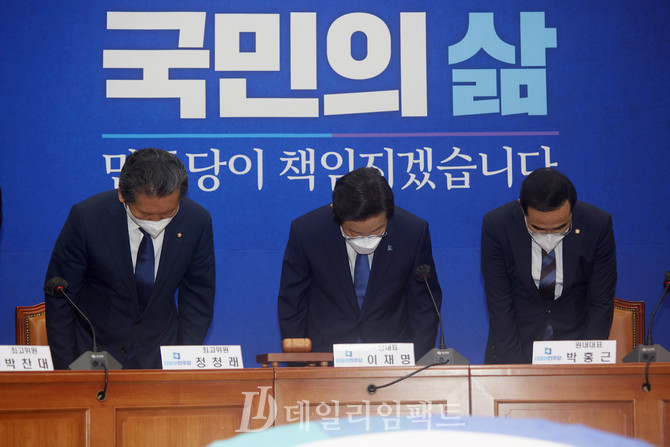 (왼쪽부터)더불어민주당 정청래 최고위원, 이재명 대표, 박홍근 원내대표. 사진. 구혜정 기자