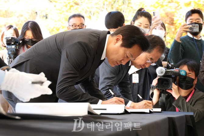 한덕수 국무총리(오른쪽), 오세훈 서울시장. 사진. 구혜정 기자