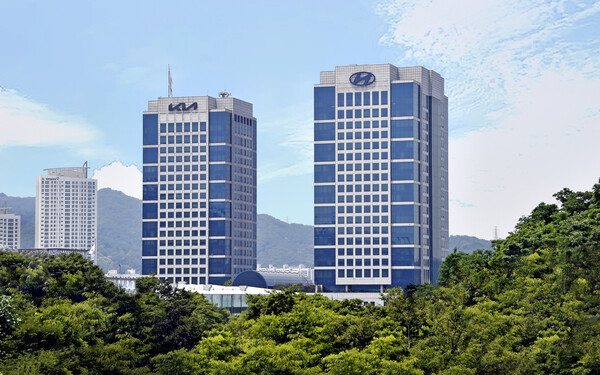 서울 서초구 소재 현대차(오른쪽)·기아 양사 건물 전경/ 사진=현대자동차그룹